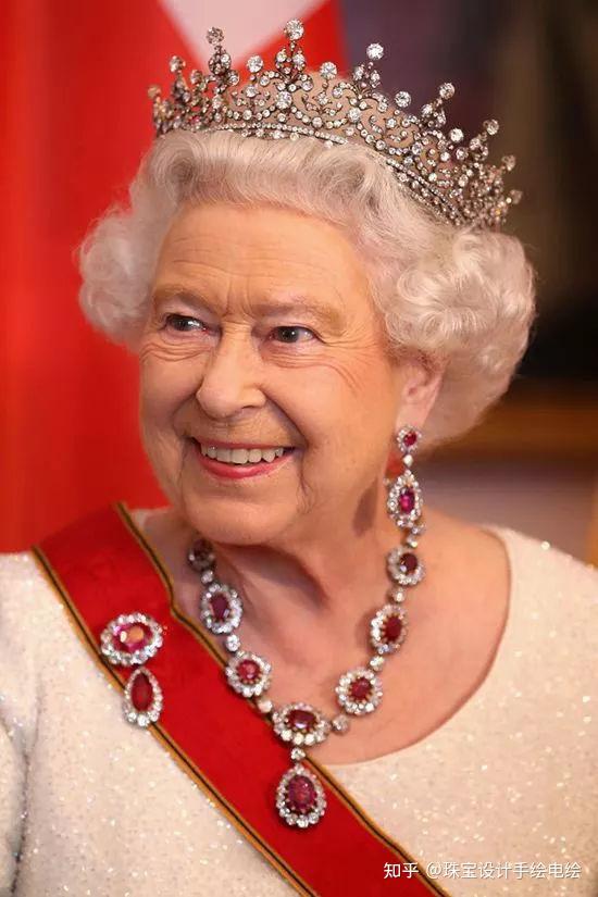 英女王堪称世界头号珠宝收藏家，除了王冠还拥有无数价值连城的项链 - 知乎