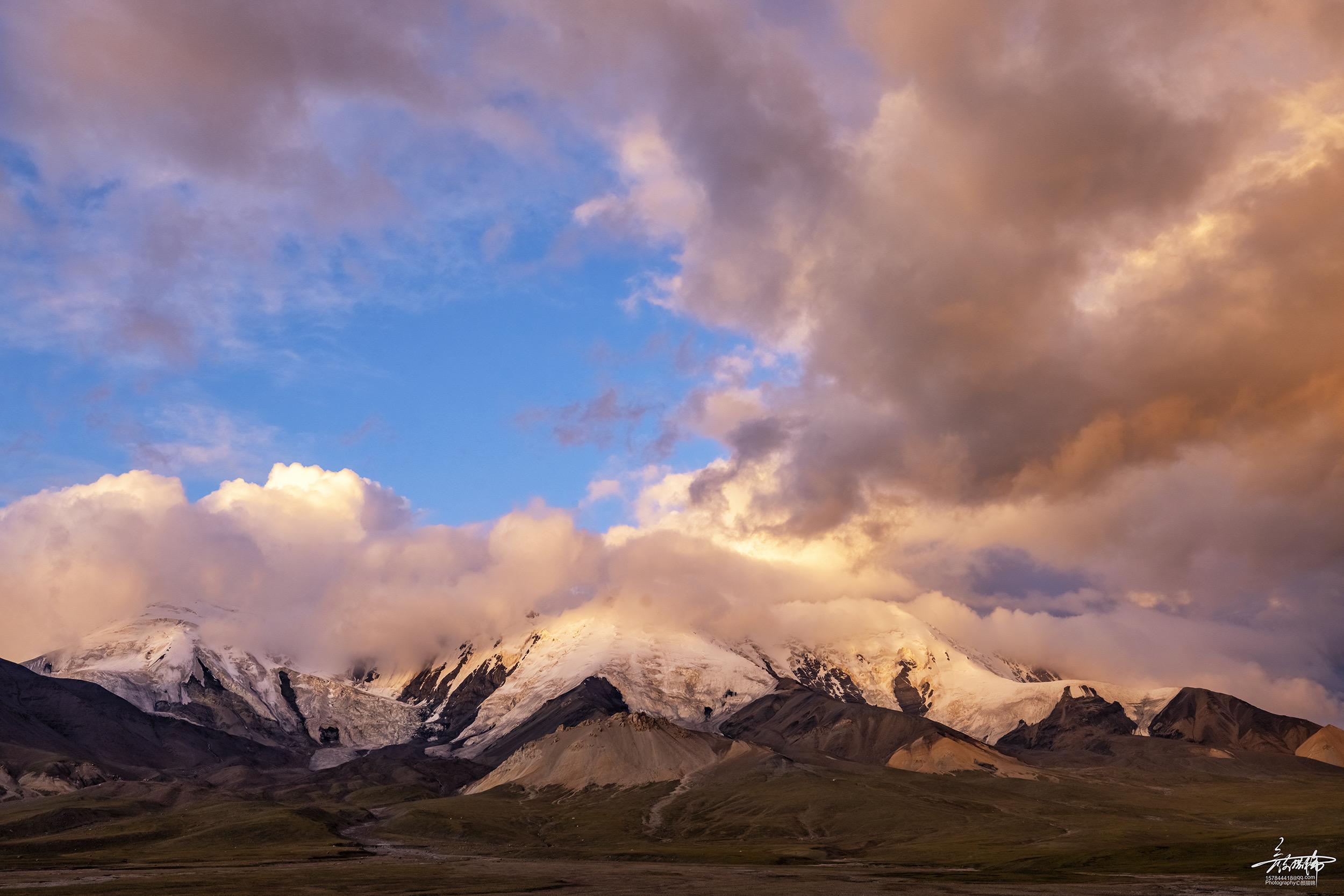 打卡藏族神山阿尼瑪卿山邂逅別樣的雪山風景