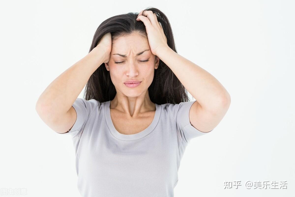 头痛是什么疾病引起的？无缘由发生头痛，伴随其他症状，不可忽视__中国医疗