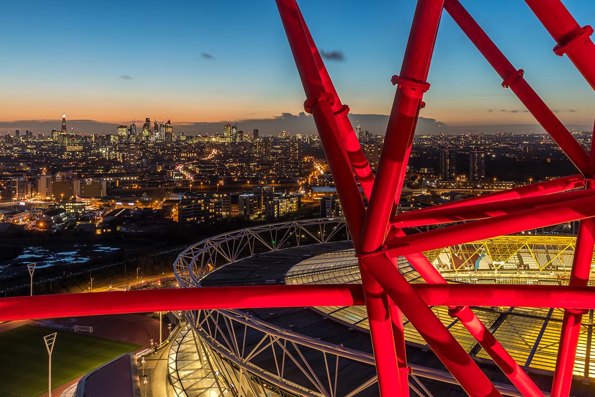 伦敦旅游备受欢迎的景点安赛乐米塔尔轨道塔