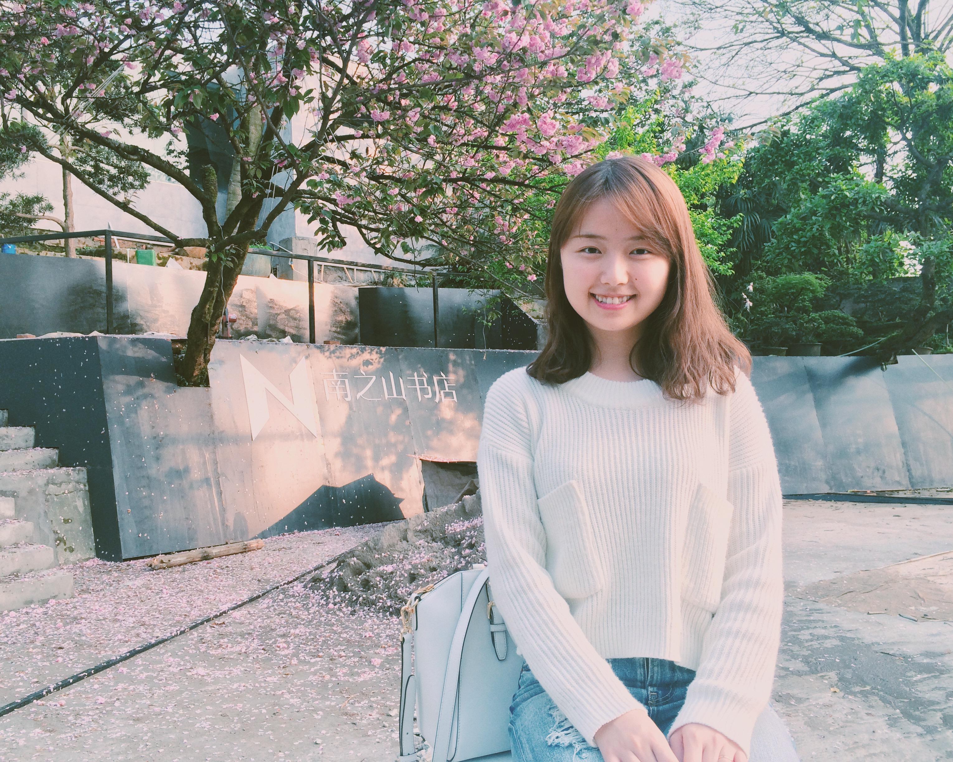 目的地四:大理在鲜花流水庭院做一场风花雪月的梦小猪房东雷梅苔丝