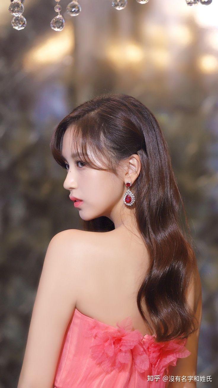 为什么周子瑜可以成为世首美,而名井南不可以? - 知乎