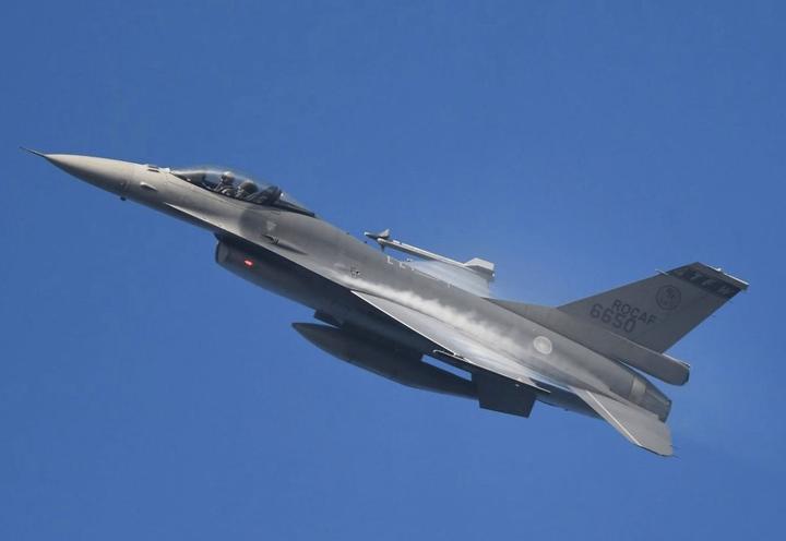 从2023拖到2026才能交付全部f16会被解放军空军当磨刀石吗