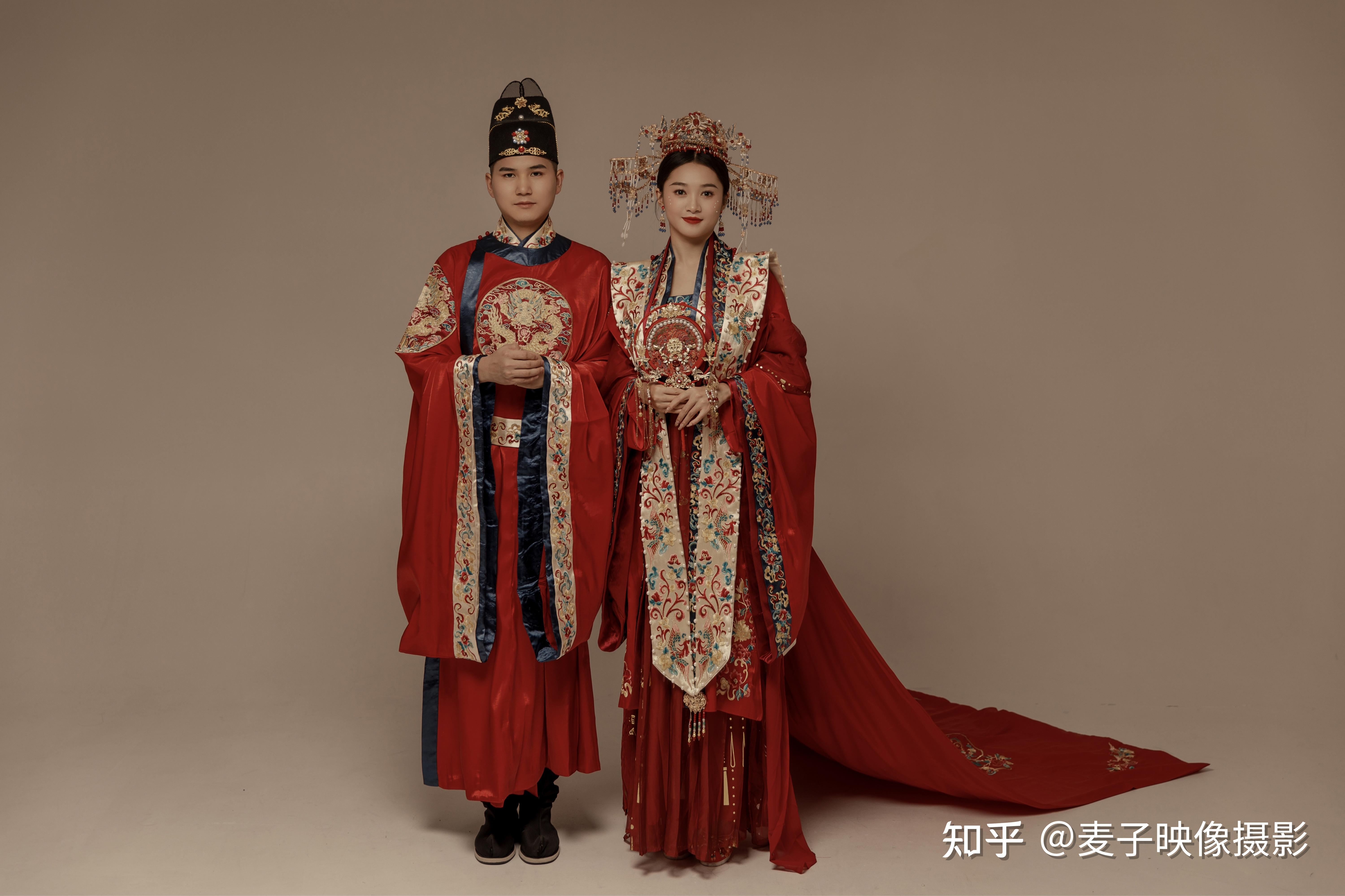 有没有宋制汉服婚纱照分享? - 知乎
