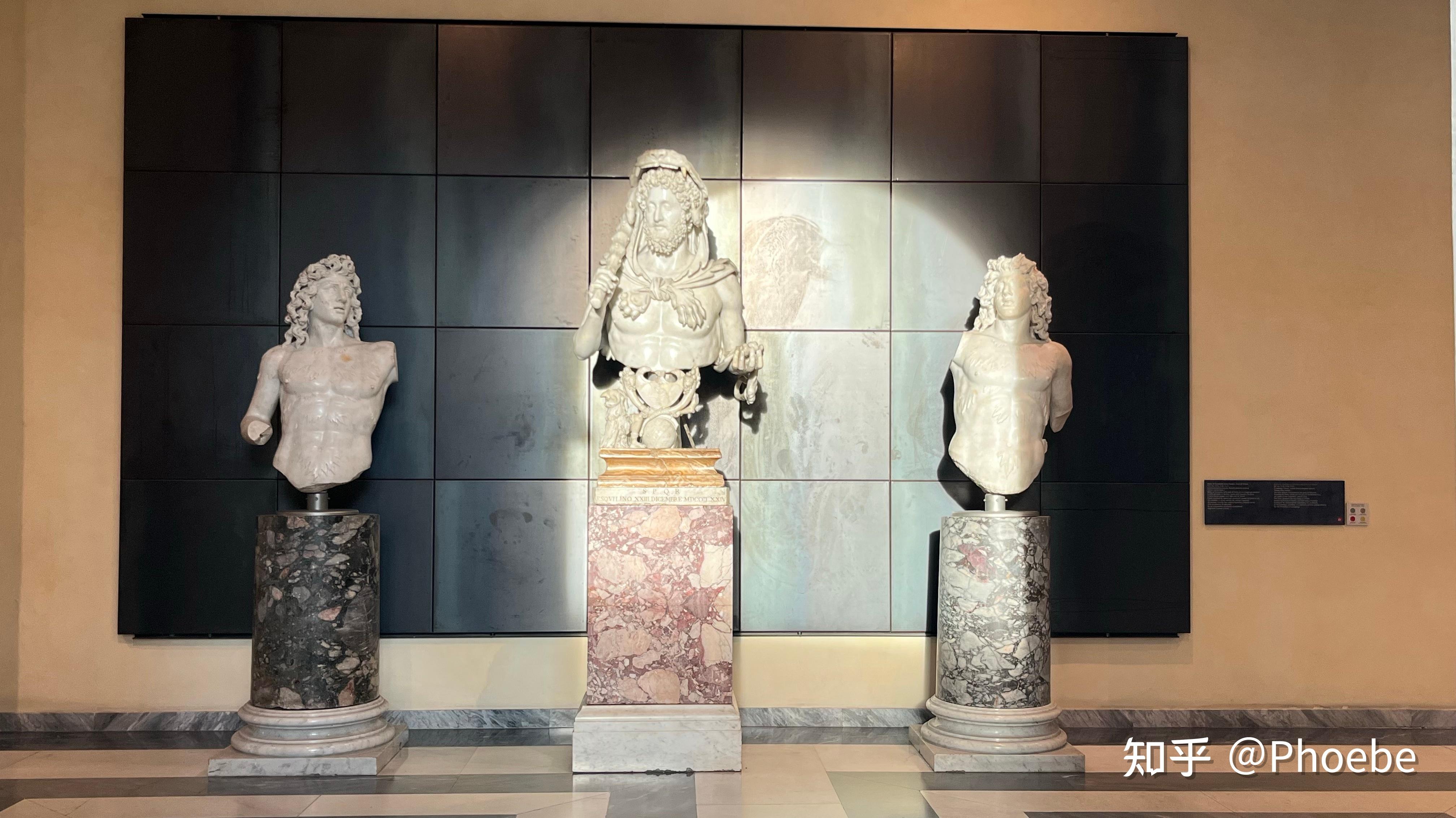 2:一件青铜器,认为是神的座驾tensa, 上面的雕刻是阿喀琉斯的生平故事