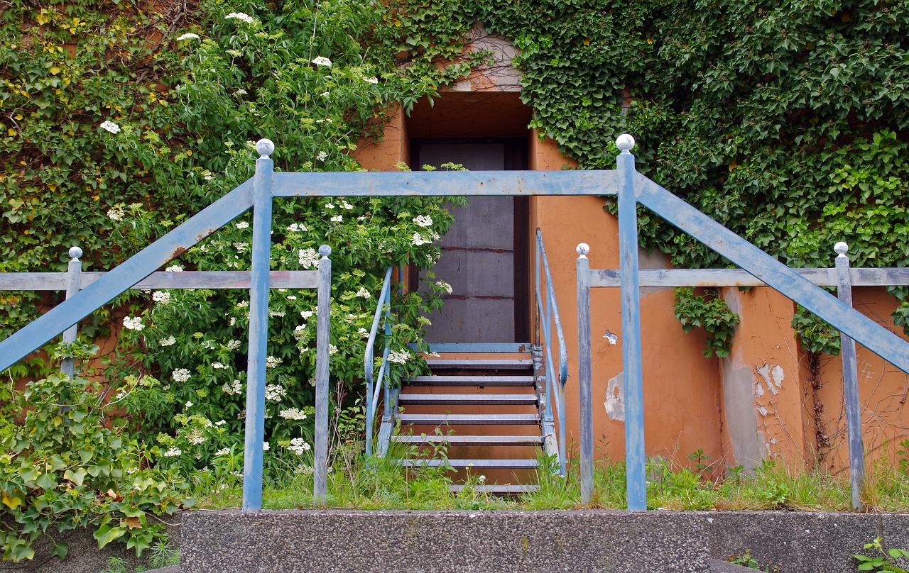 栏杆的安全高度是多少