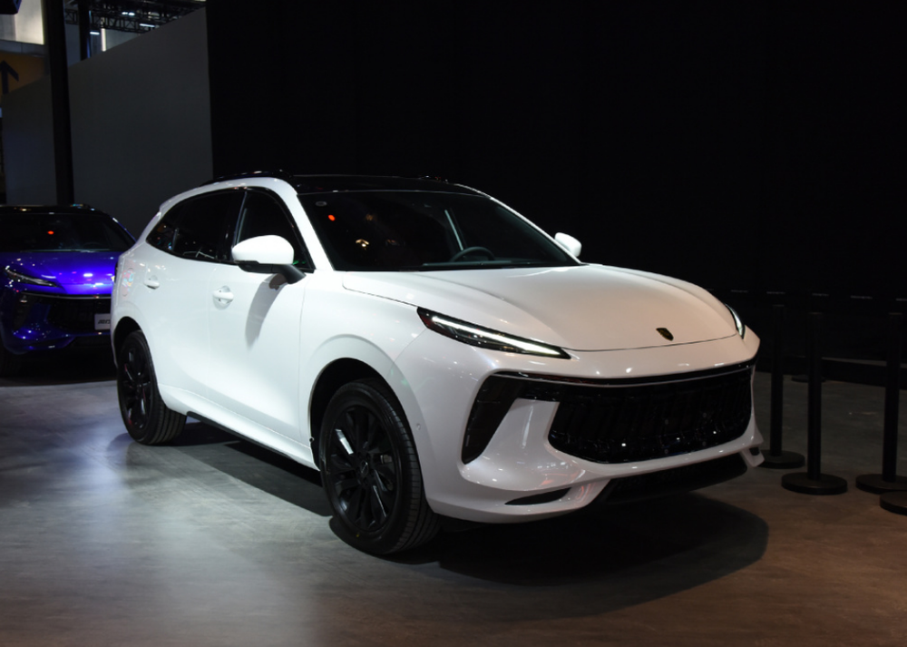 东风版兰博保时拉蒂来了预售10万出头马力远超h6