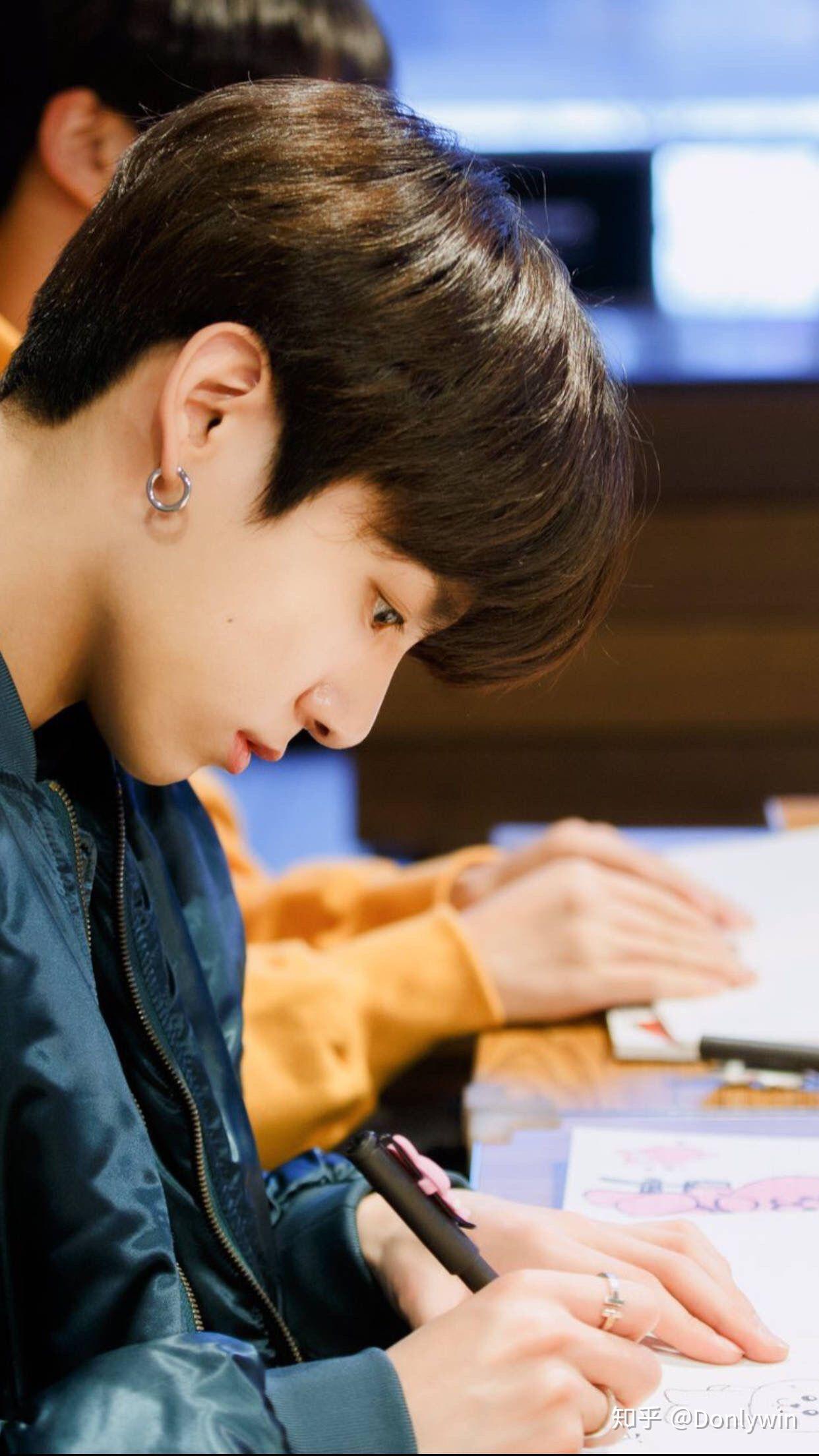 田柾国很有少年感的图片有哪些