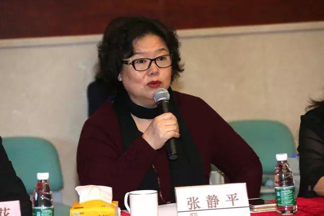 市人大代表张静平对于社会重大问题上各个职能部门不作为的情况,我