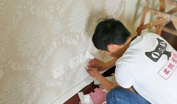 老房墙面壁纸翻新施工步骤详解
