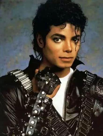 迈克尔杰克逊纪录片被指不实,其导演遭粉丝死