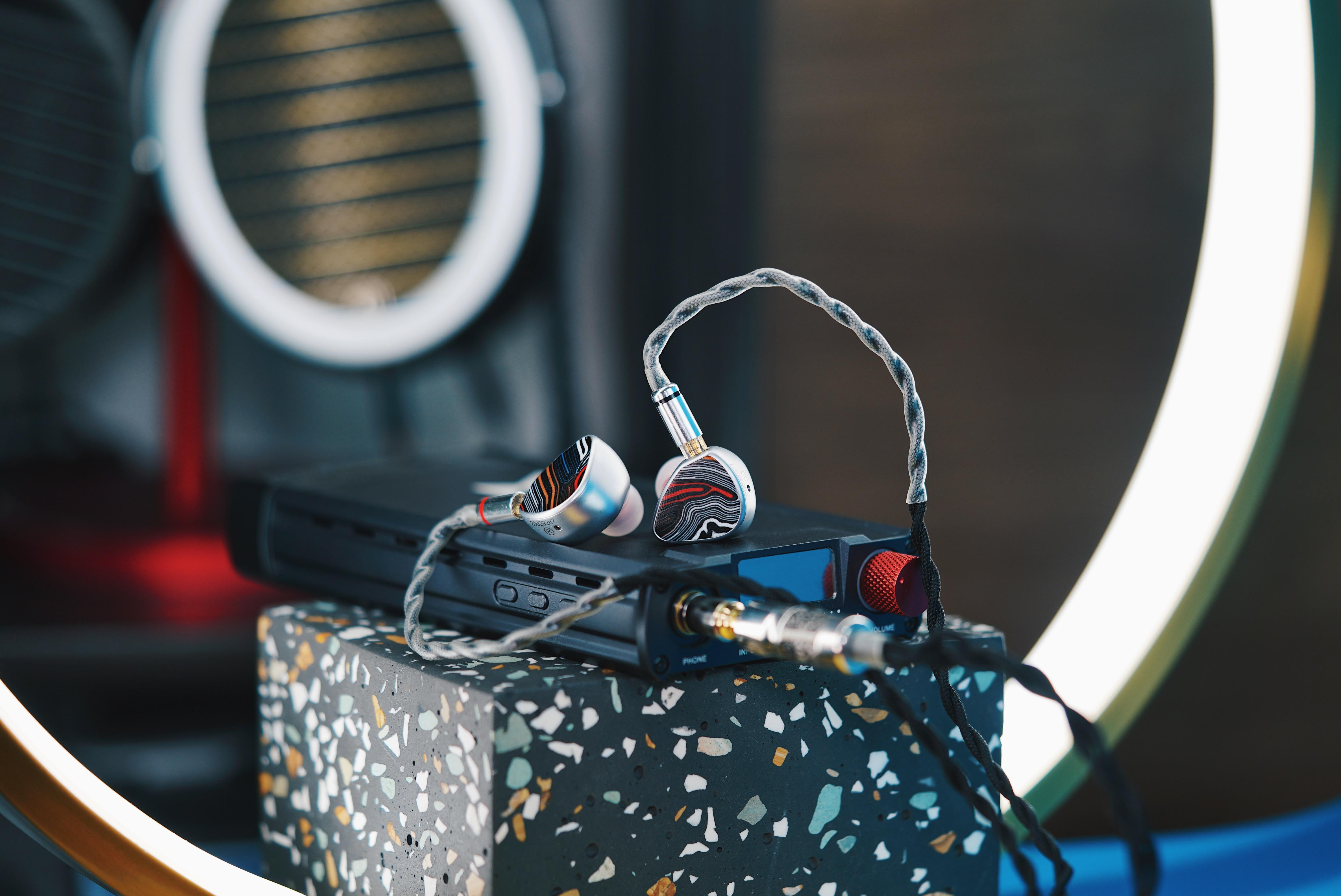 怎么才能有静电 v2-3c46248338c23238a7a201408daff438_r.jpg