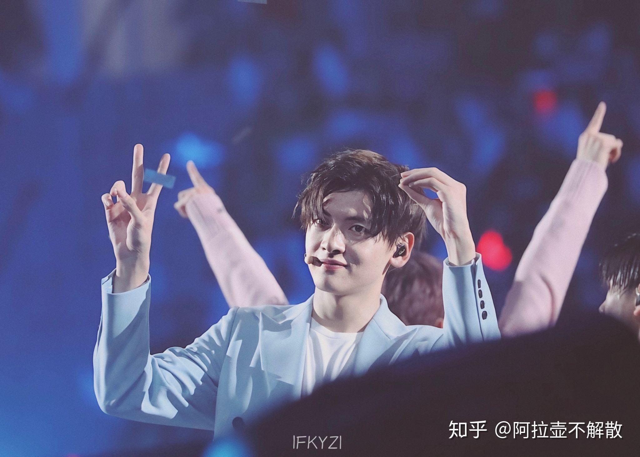 有没有人觉得翟潇闻在模仿郭子凡的路线