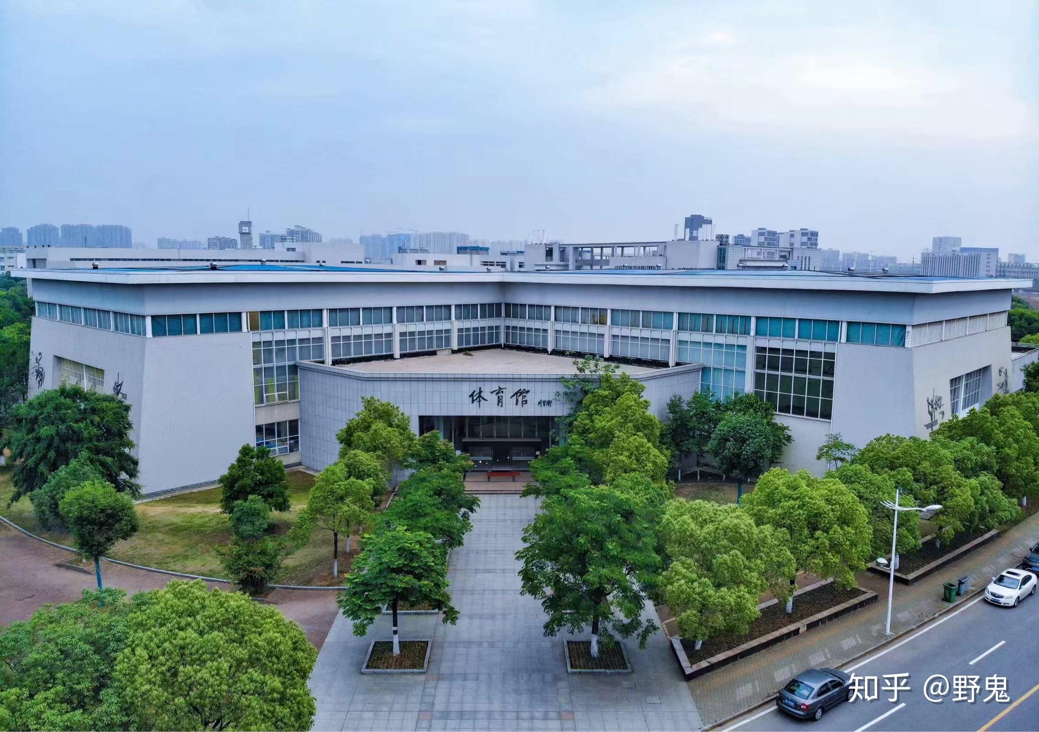 湖北经济学院有哪些难看的校园建筑?