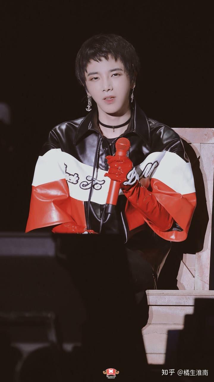如何评价华晨宇(原创)新歌《斗牛》?(演唱会现