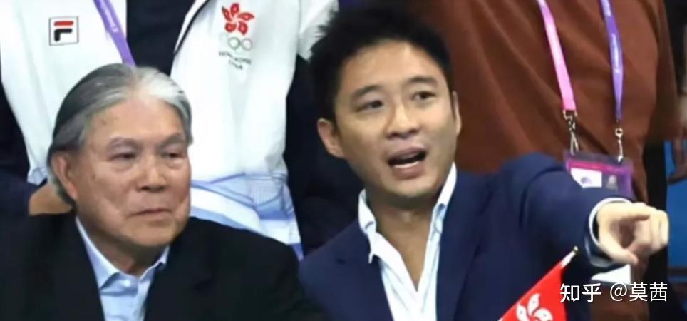 从霍启刚三兄弟的合影来看,无论是身高还是相貌,二弟霍启山都是最出众