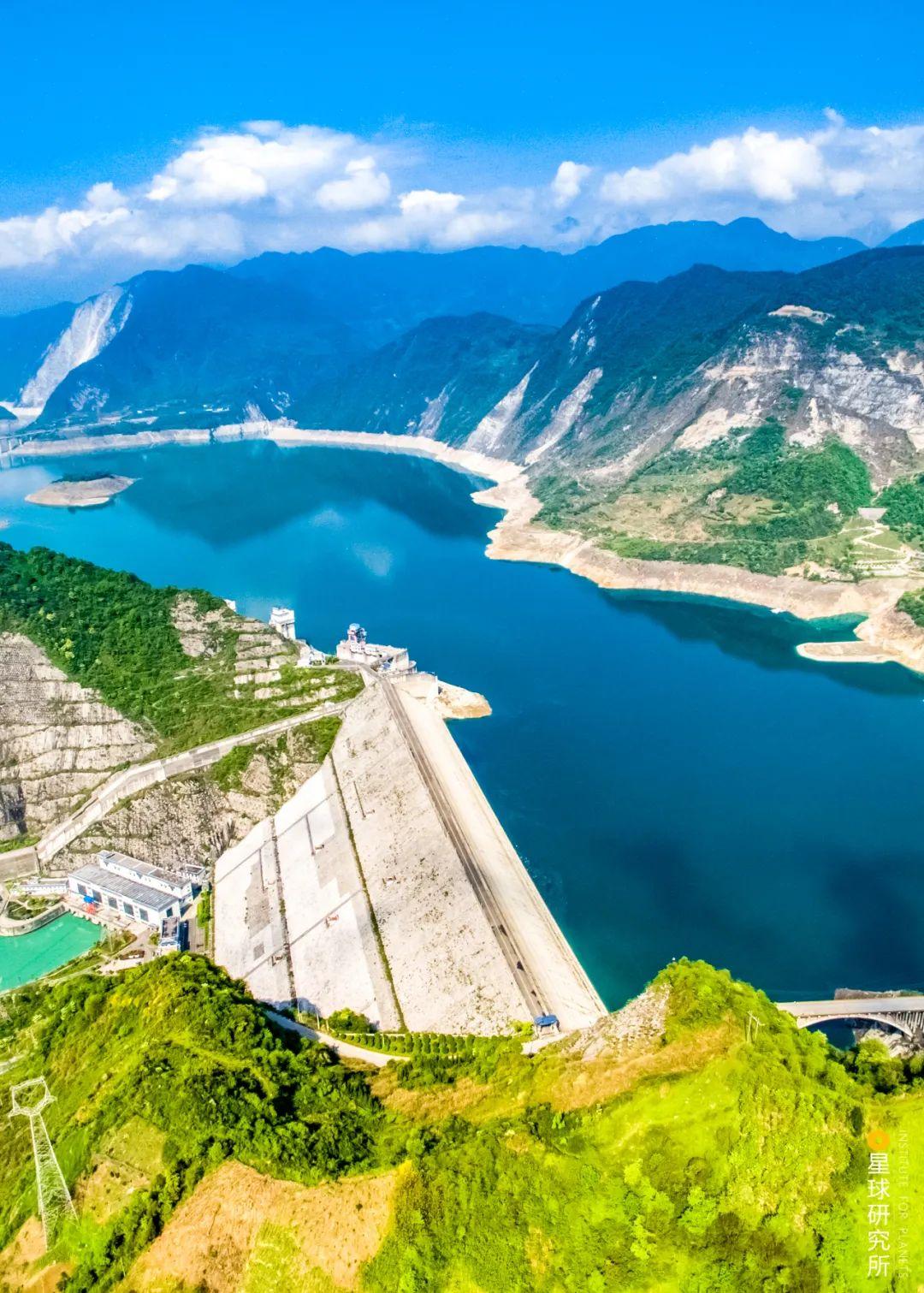 为什么说都江堰水利工程是一个伟大的奇迹