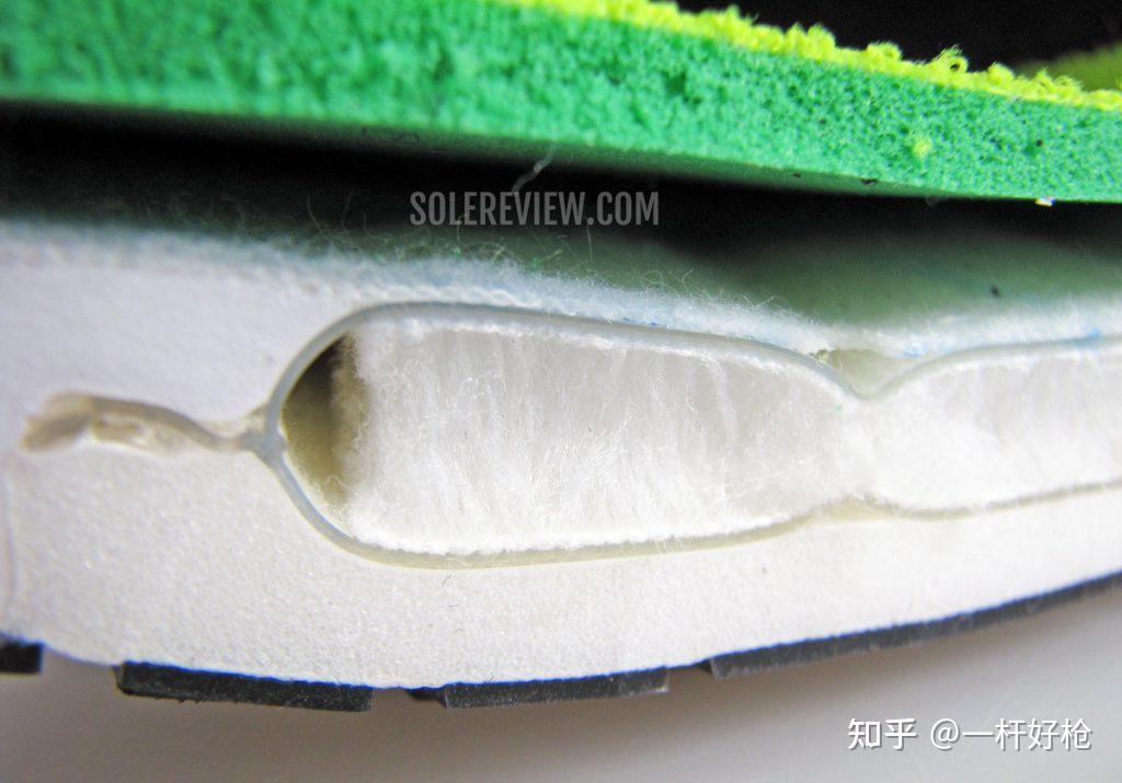 拆解耐克nikevomero15了解zoomair气垫和zoomx泡棉的结构