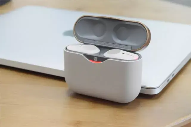 硬碰硬索尼wf1000xm3和新款airpods谁是tws耳机之王