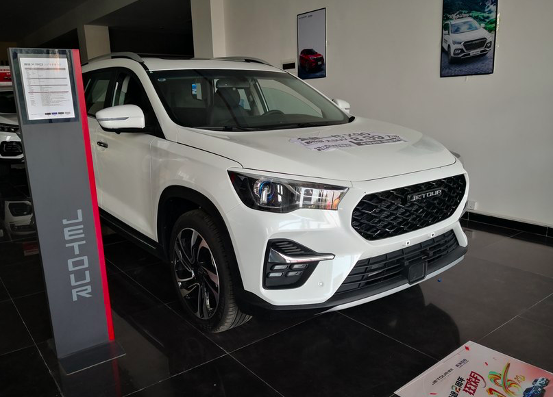 进店实拍2020款捷途x90提供567座布局配车内环境氛围灯