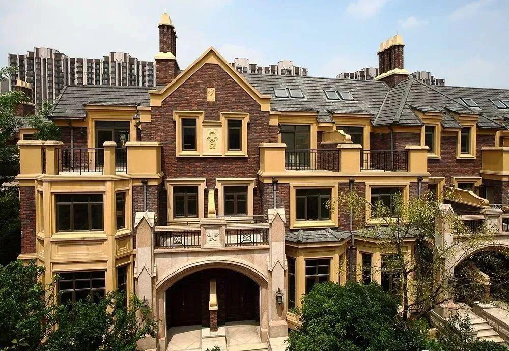 楼书:浦东航头联排别墅『长泰东郊御园』英伦气派,小区有少量二手别墅