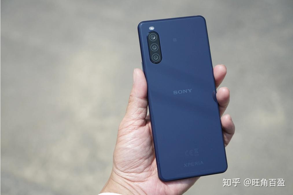 索尼xperia10ii实际蓝色也挺炫蓝色特写
