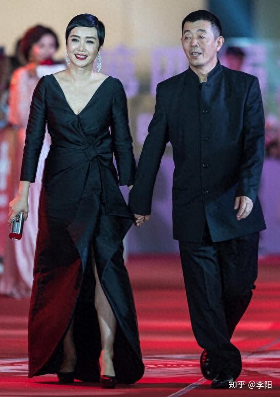 英国偶遇蒋雯丽无惧皱纹哈哈笑儿子留学养女神秘侄女很有名