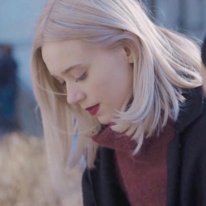 如何评价挪威剧skam里noora的颜