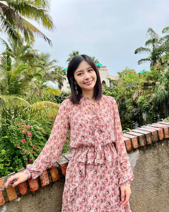 白瑜自认谈恋爱就变傻瓜我也幼稚对方也年轻大家都不够成熟