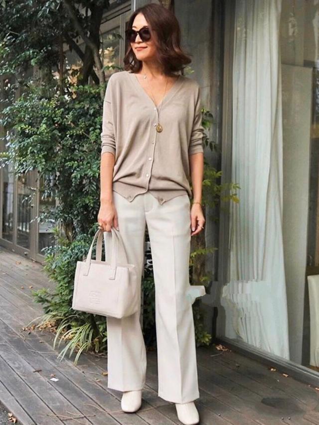 40岁女人早秋别乱穿看日系博主的休闲穿搭简单随意还舒适