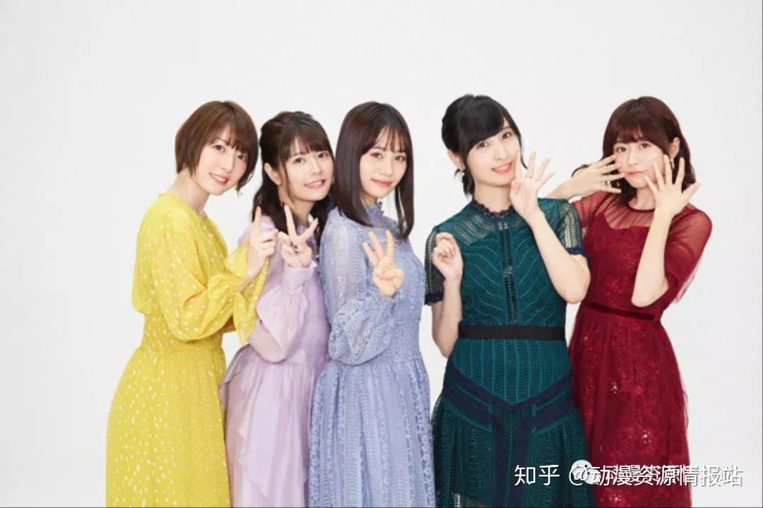 虽然是五胞胎姐妹,但是我们也看到了,不论是常以大人自居,却邋遢不修