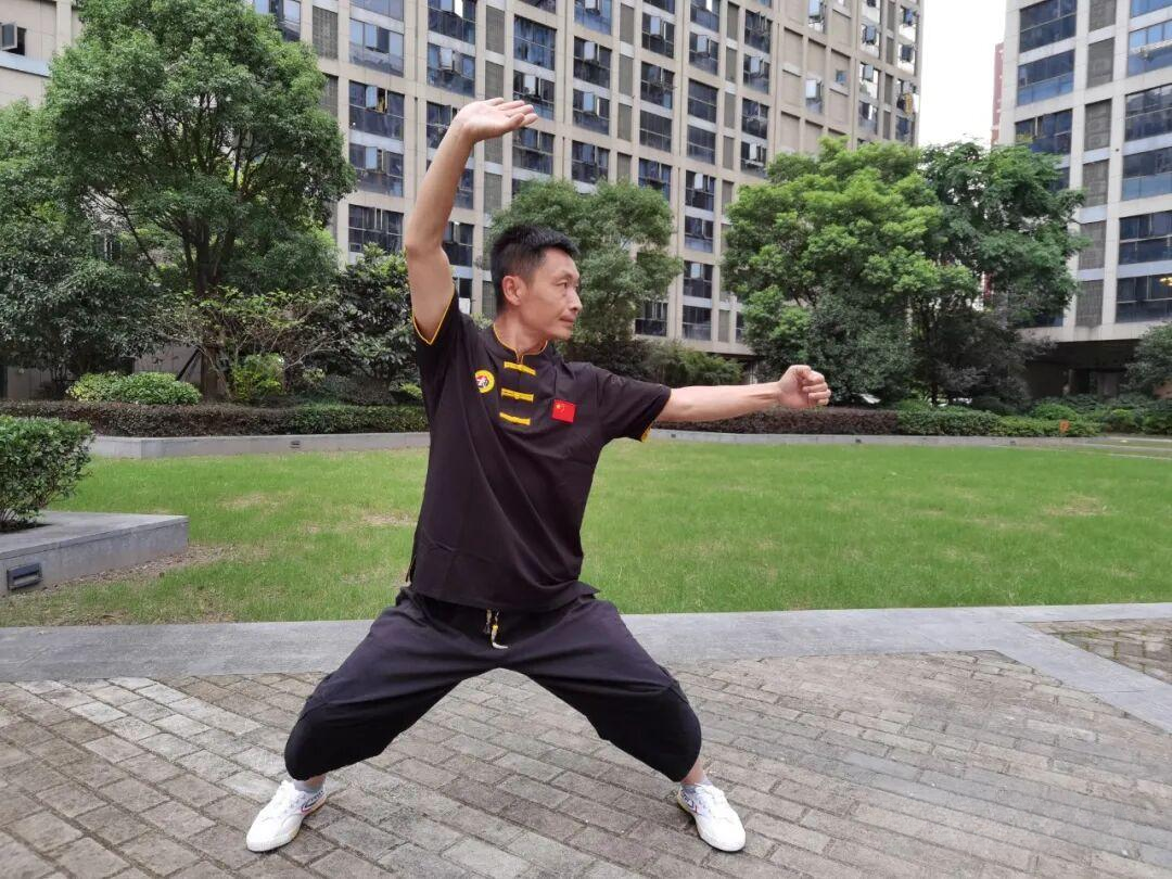 别再被电影骗了!真实的八极拳远不止“刚猛”,它的“柔”才是高手境界 - 知乎