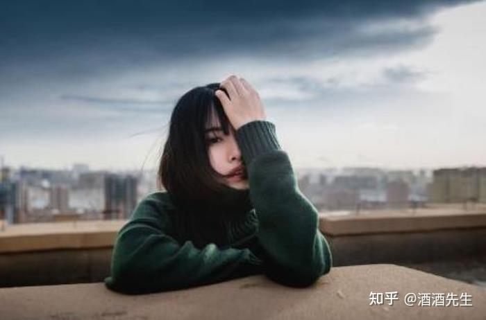 想知道一个人住的久了会变得孤僻吗？ - 知乎