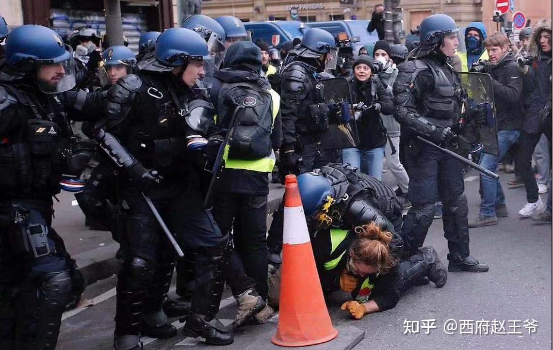 欧洲防暴警察图片