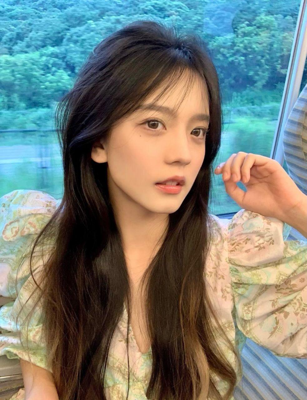 请问长得清秀可爱的女生怎么打扮才好看?