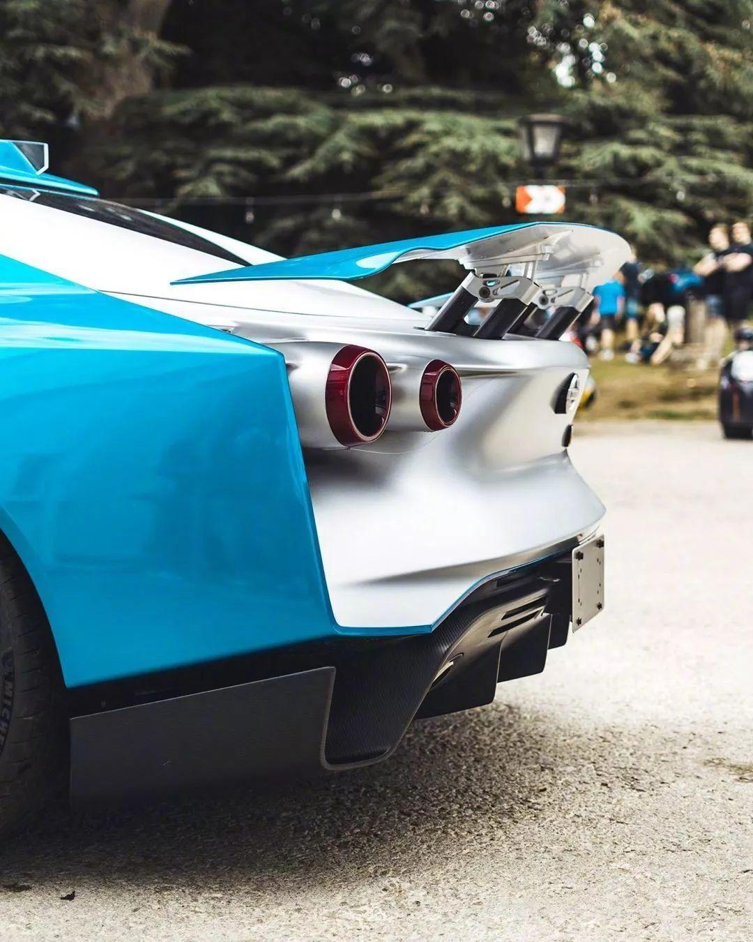 尼桑全新gtr50男人们谁敢说不香