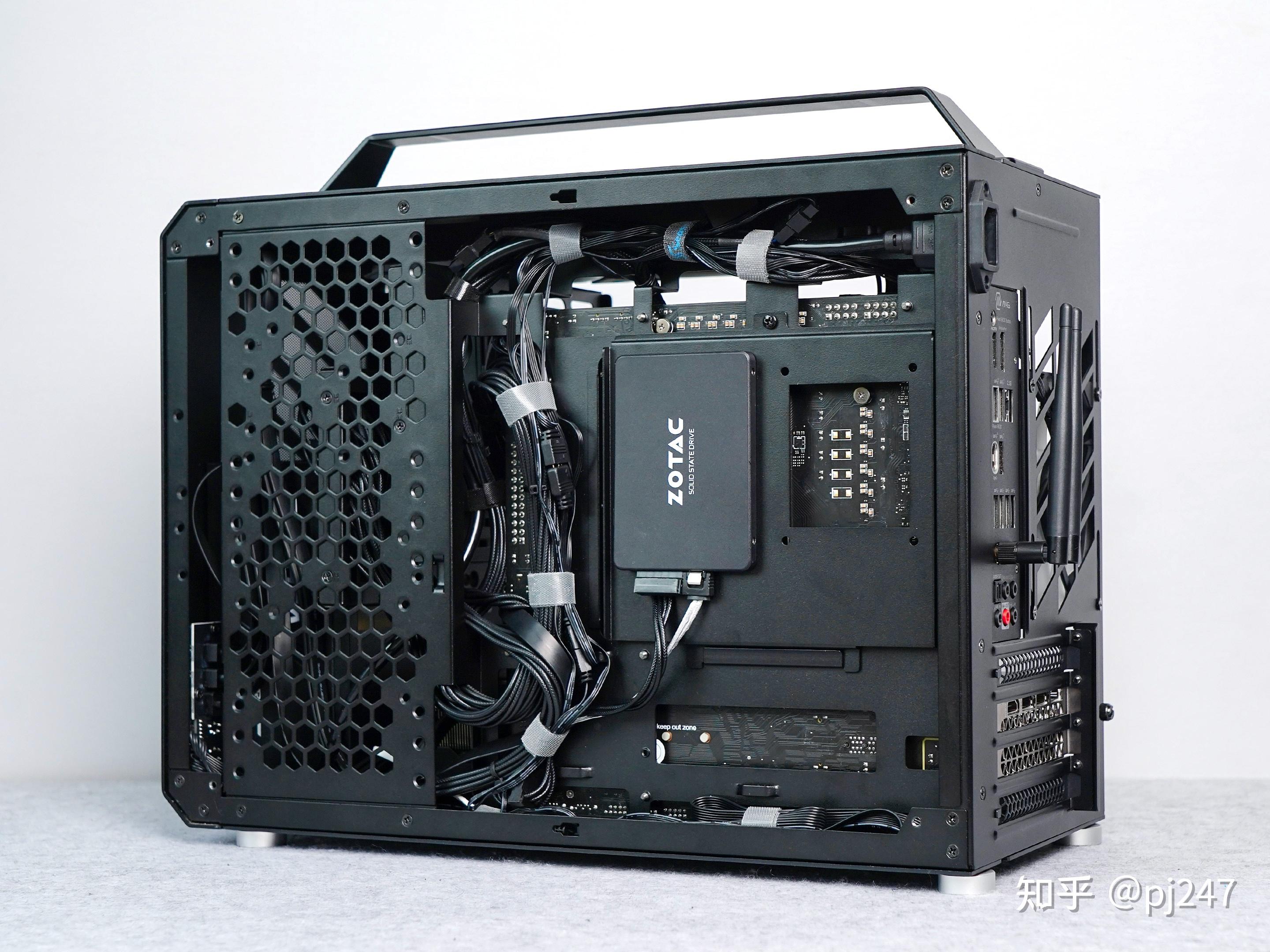 c30pro是机械大师c系列的最新型号,应该也是该系列最大的matx机箱了.