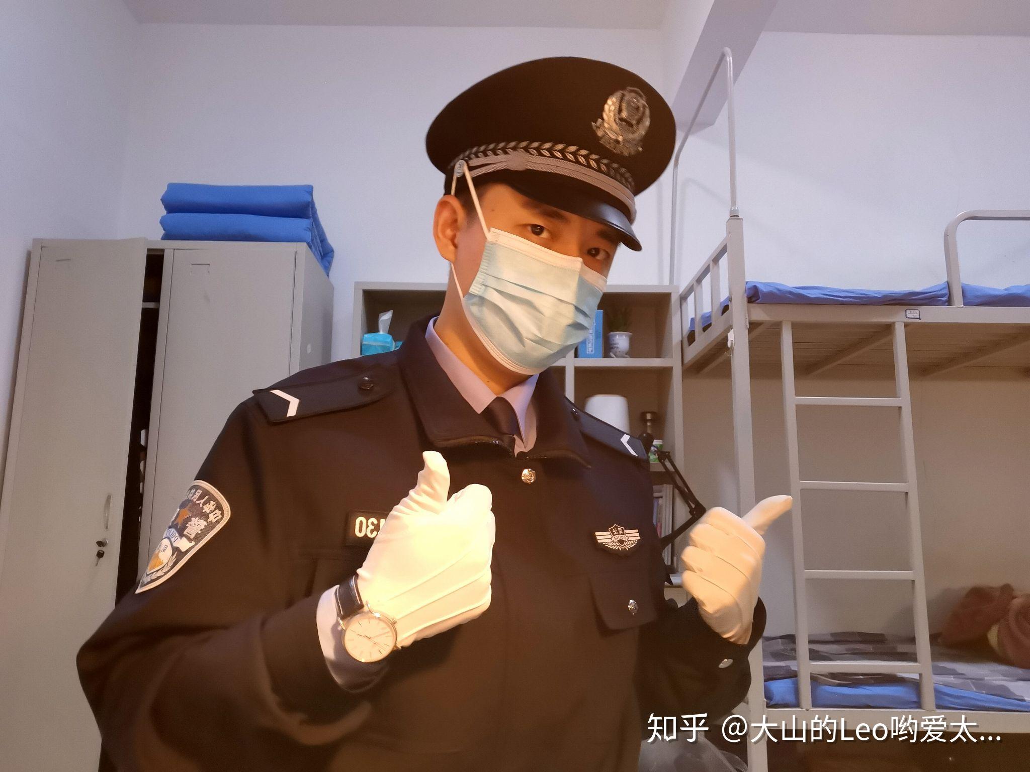 你第一次戴白手套有什么感觉吗? - 知乎