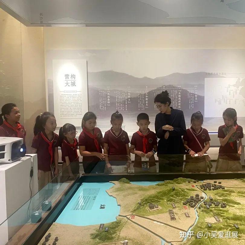 馆校合作丨吴文化博物馆×苏州市实验小学研学活动——“藏月入怀中”宫扇文化小课堂 - 知乎