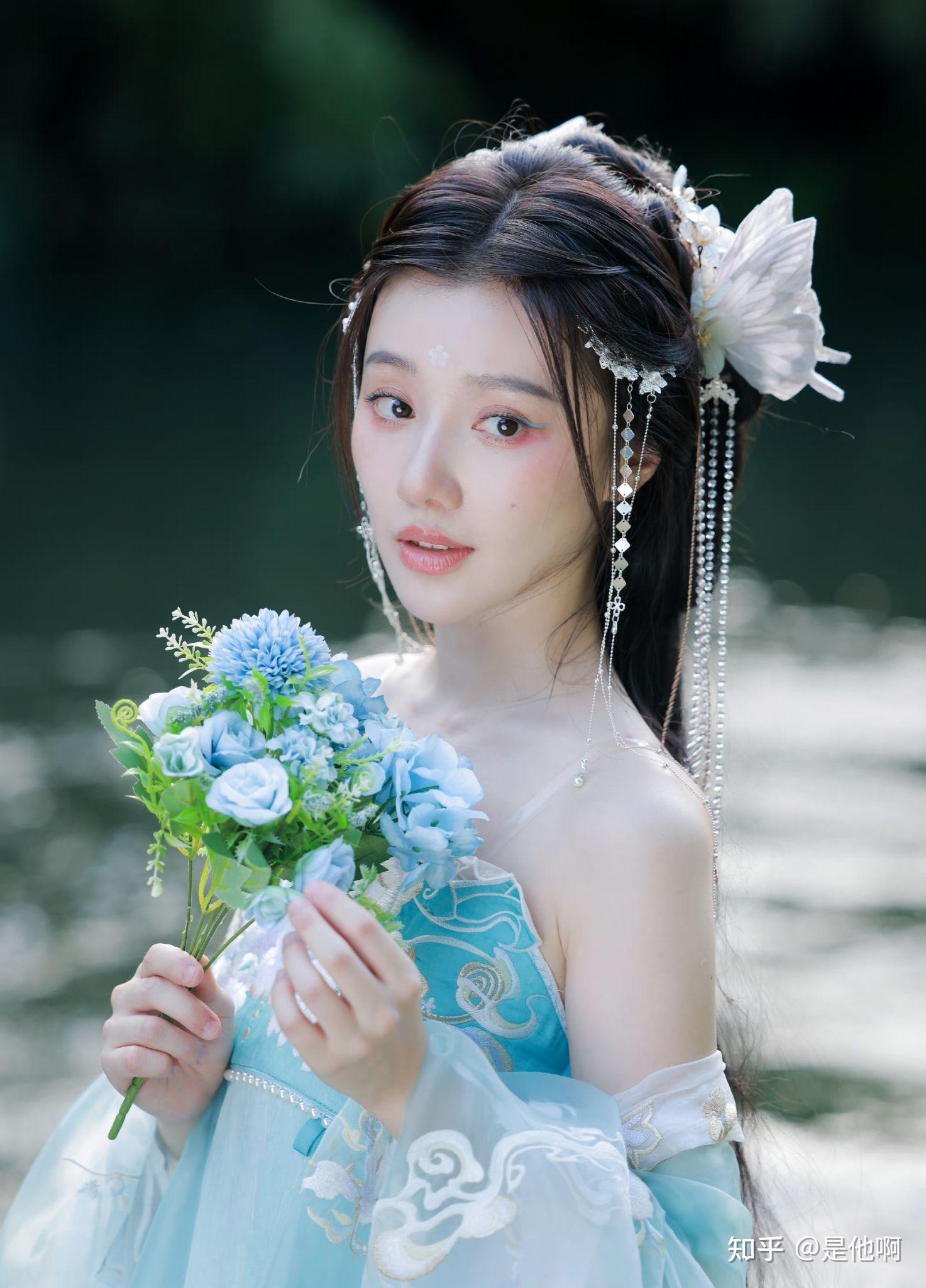 王鹤润 中秋写真