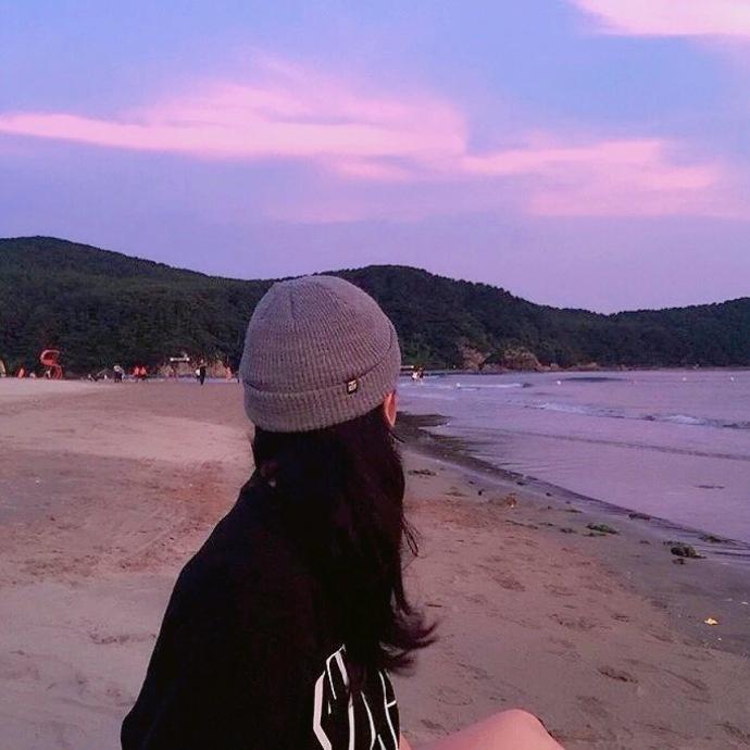 qq上一个人的背影的头像求推荐