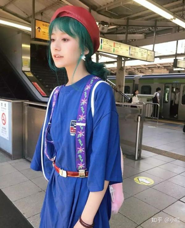 感觉这个问题很适合李诞回答 放几张蛋总女朋友照片