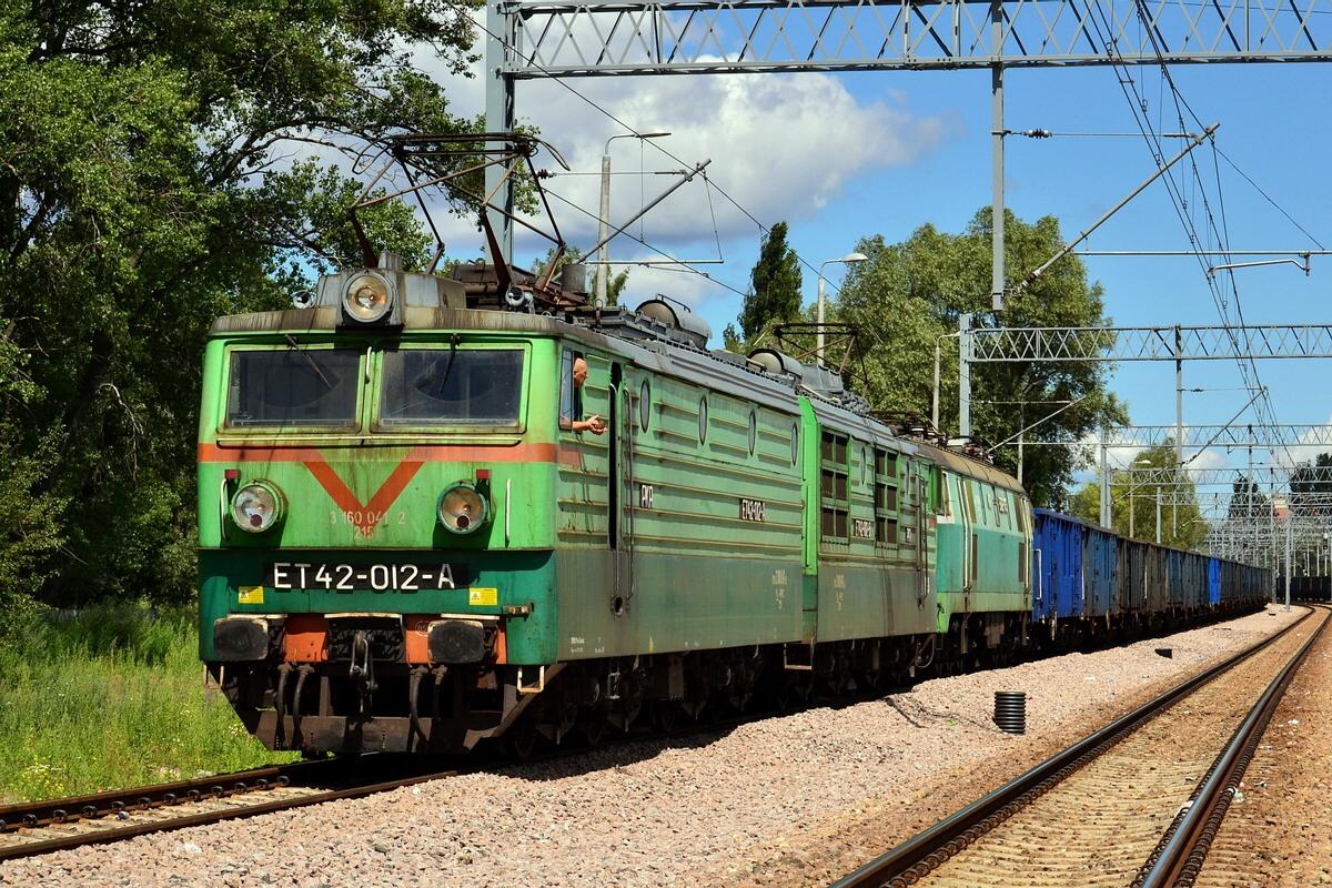 铁道科普来自顿河畔的夏伯阳波兰国家铁路et42型电力机车