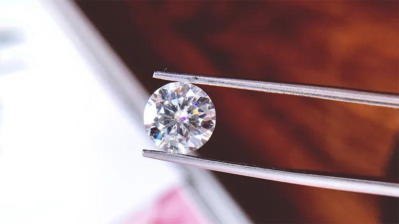 碳化硅从义乌小商品城的廉价珠宝到网红半导体材料