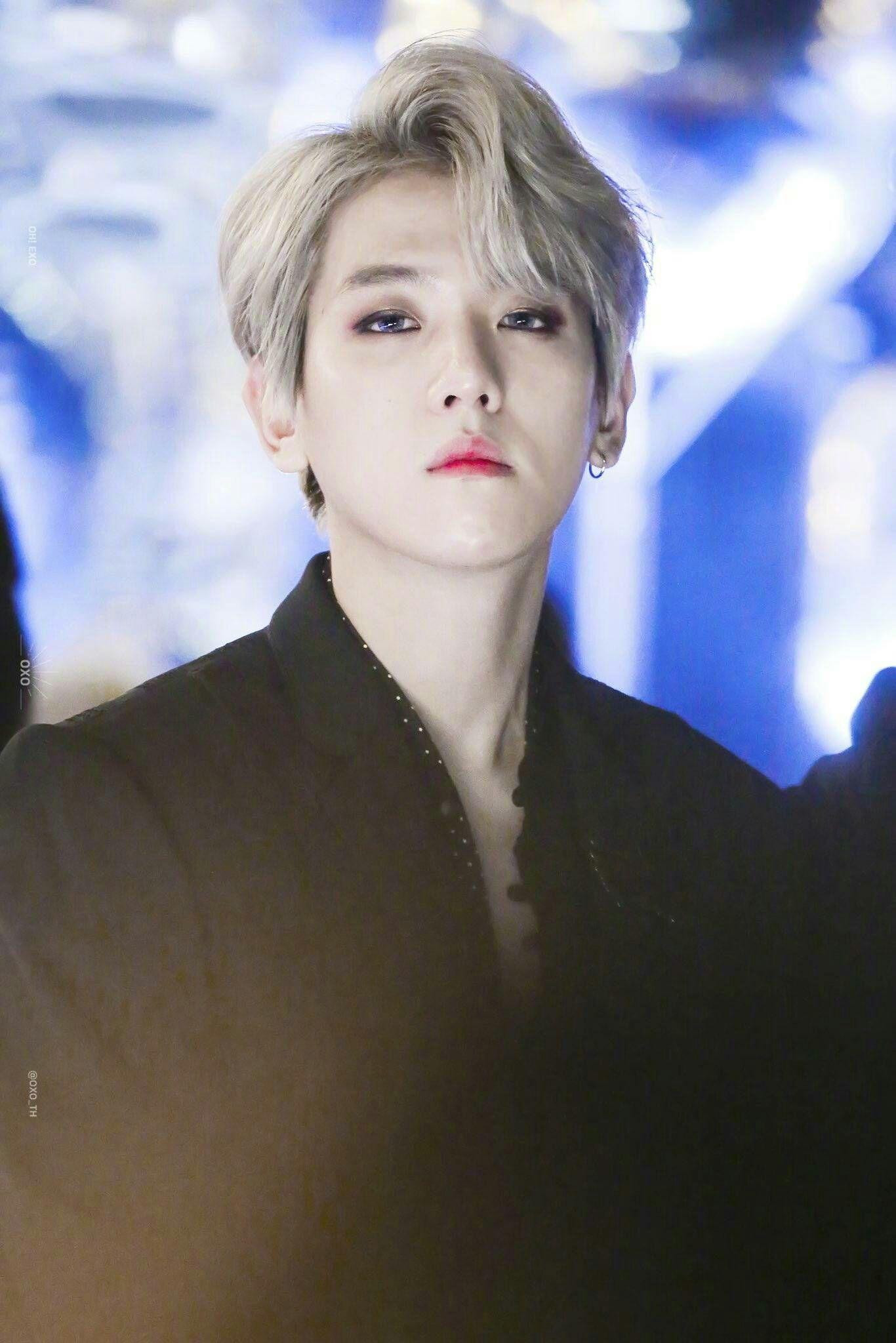 边伯贤有哪些特别惊艳的图?