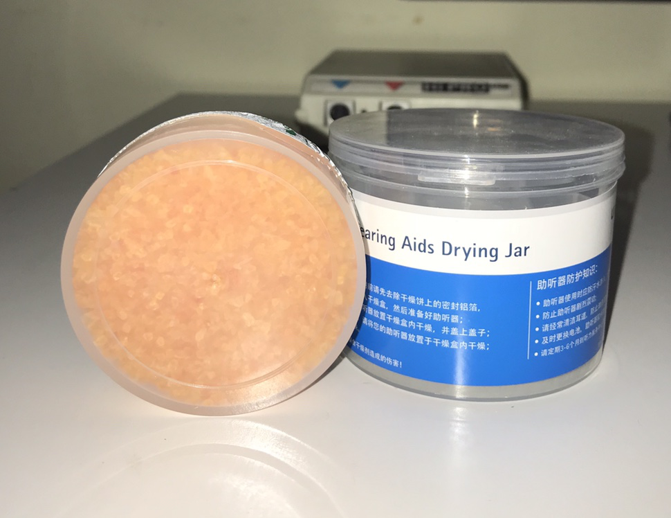 助听器干燥饼的作用和使用时需要注意些什么问题呢？--万聪听力衡阳县西渡店