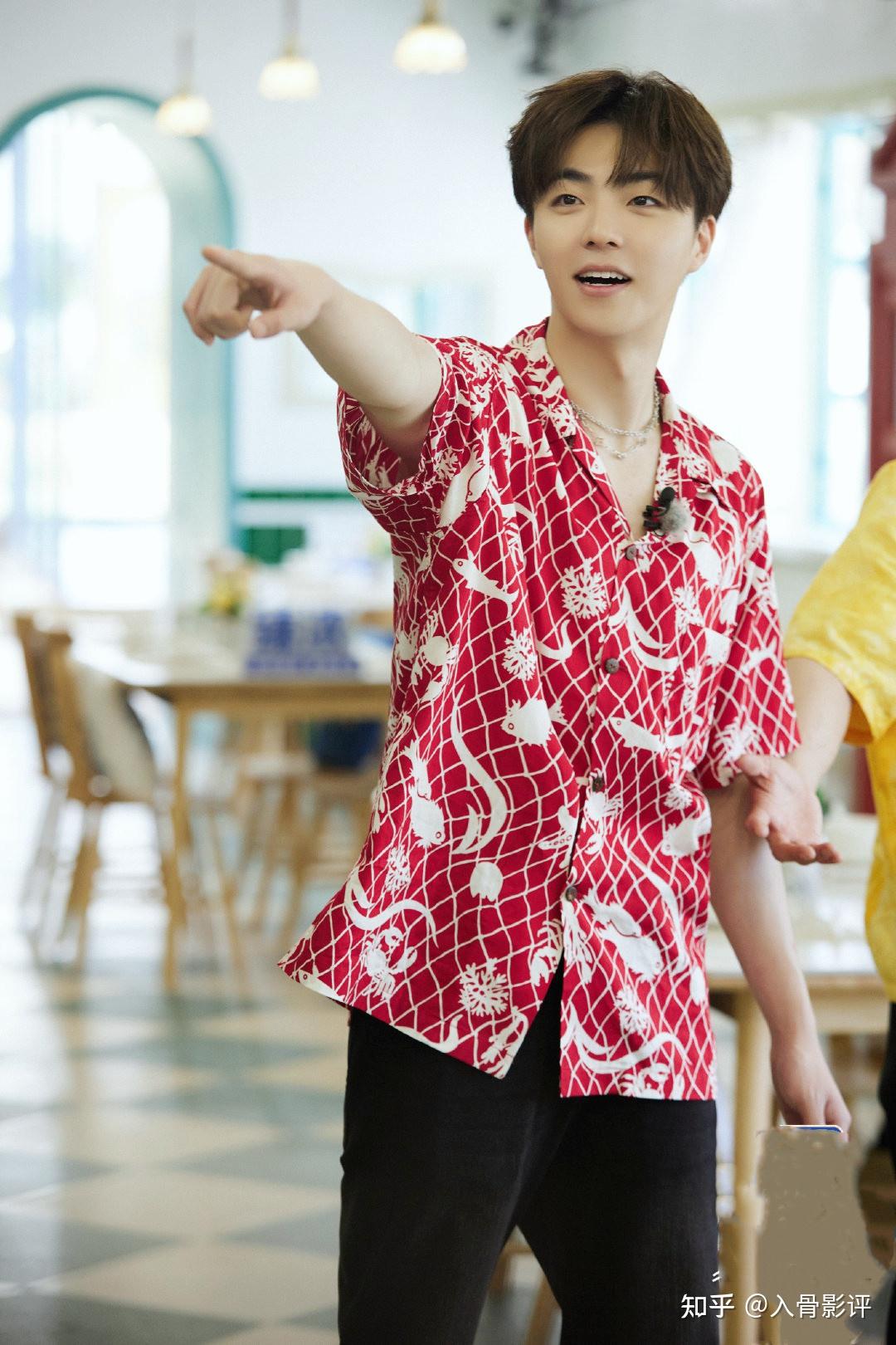 《中餐厅6》:殷桃综艺首秀美貌出圈,陈立农暖心准备礼物 - 知乎