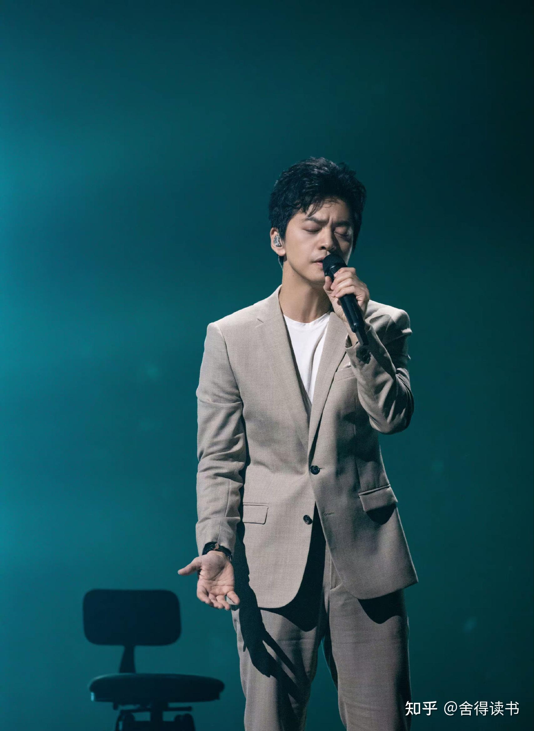 如何评价《声生不息》中李健 深爱着你>? - 知乎