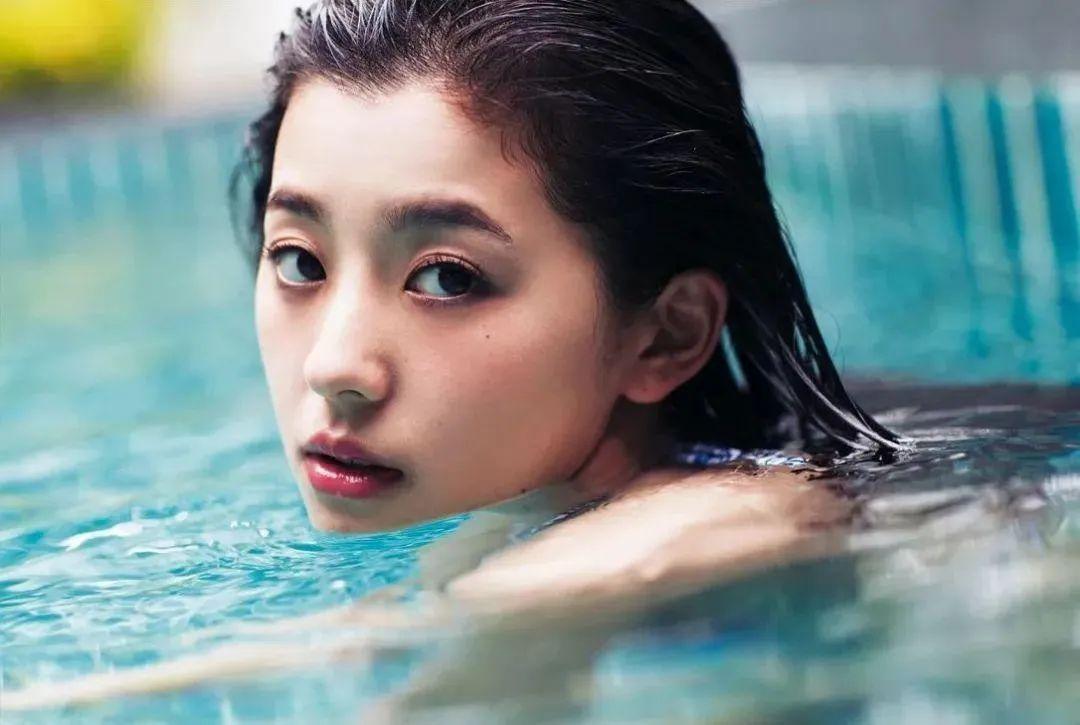 水鸡光的比基尼脏辫儿还好wink直接沦陷