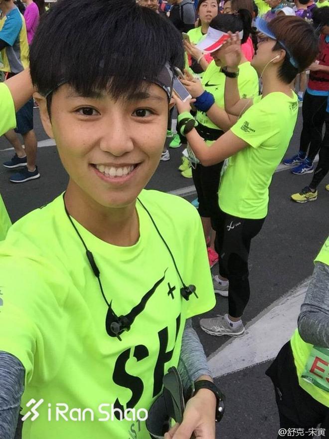 上马上全马宋寅上马第五年我是对跑步上瘾的机长